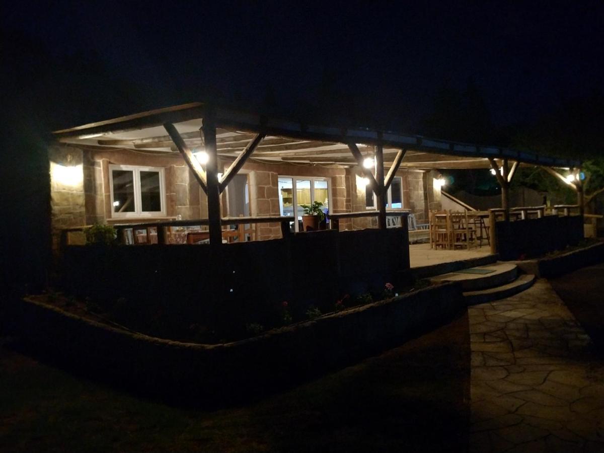 Вилла Casa Mirlo Монтмеса Экстерьер фото